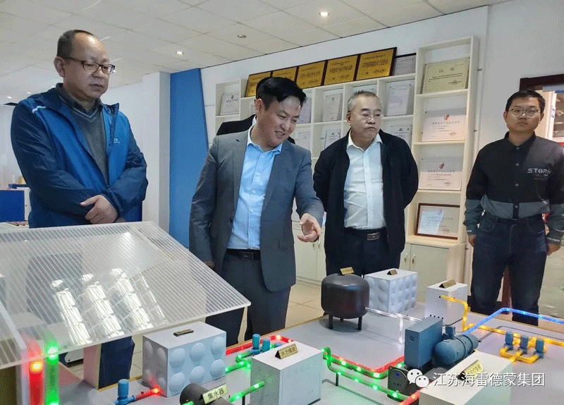 1644924205912971.gif 1-2.gif