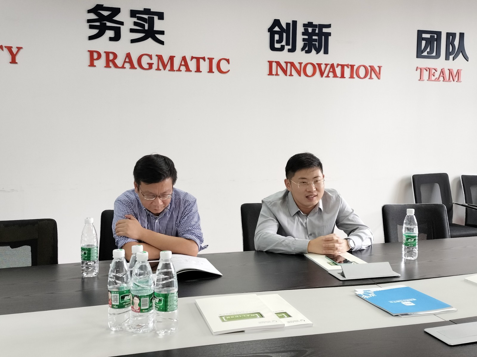 石家庄镇江市丹徒区总工会领导莅临江苏PA捕鱼官方网站新能源（集团）有限公司指导企业工会组建工作